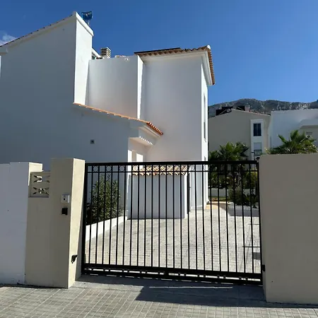 Moderne 3 Slaapkamer Villa *